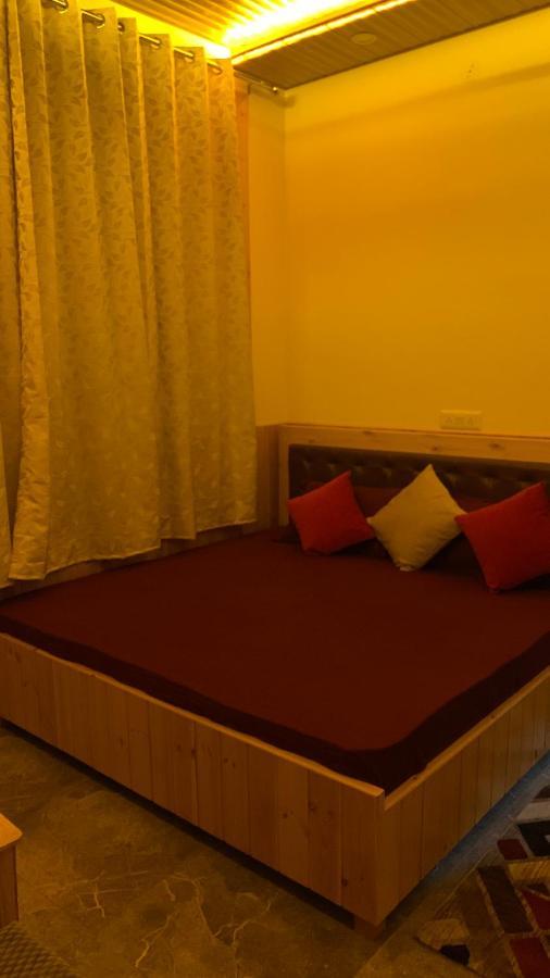 Tulip Flowing River View Hotel. Shamshi Exterior foto